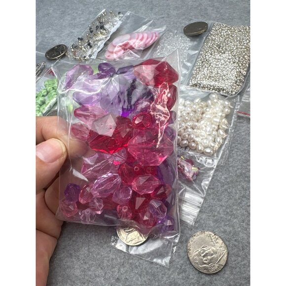 Assorted Bead & Gemstone Crafting Kit for Jewelry Making - Picture 4 of 9